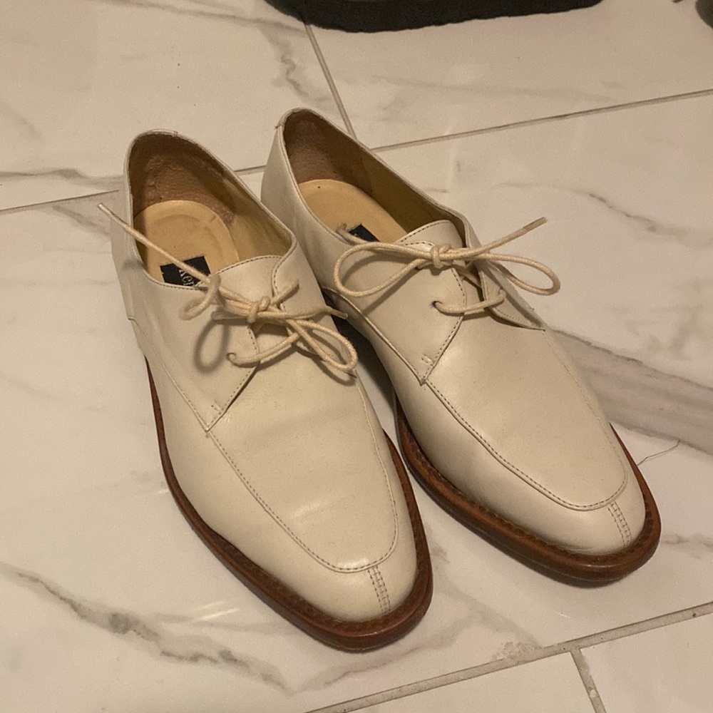 6.5 Kenneth Cole Loafer